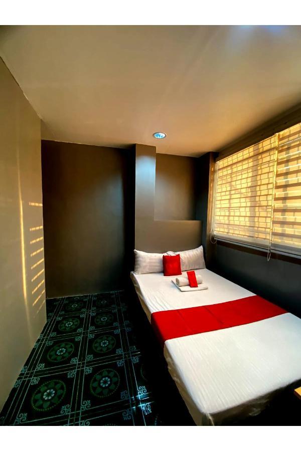 Oyo 104 Manila Venetian Hotel ภายนอก รูปภาพ